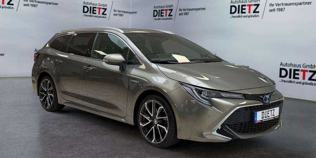 Toyota Corolla 69.998 km 23.770 &euro; Wildau 15745