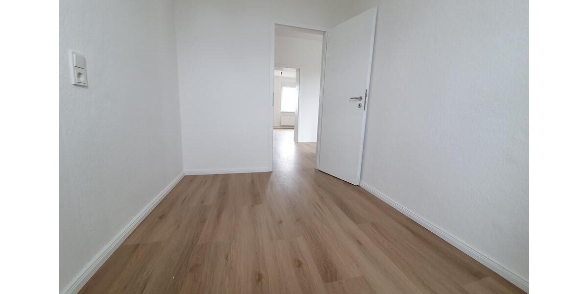 Etagenwohnung Velten - 2.5 Zimmer, 81 m&sup2;, 1.025&euro; | Angebot:26003509