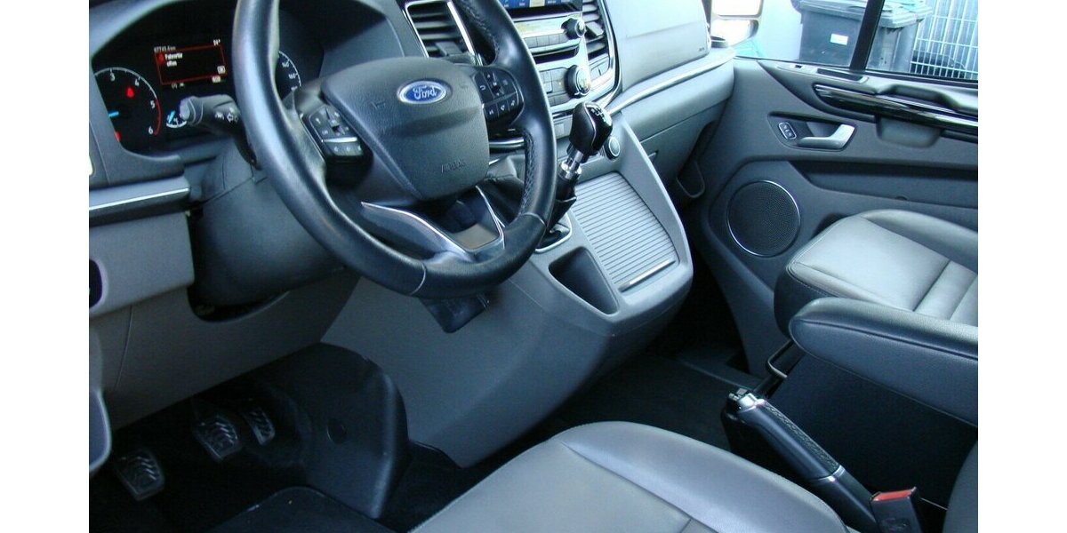 Ford Tourneo Custom 320 L1 Titanium X ACC AHK SHZ 8Sitz 67.732 km 34.980 &euro; Falkensee 14612