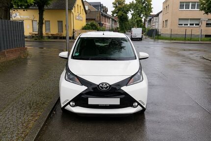 Toyota Aygo (X) 50.000 km 10.490 &euro; Berlin 13585