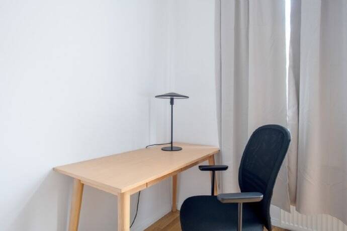 Etagenwohnung Berlin Schöneberg - 5 Zimmer, 140 m&sup2;, 2.280&euro; | Angebot:26196253
