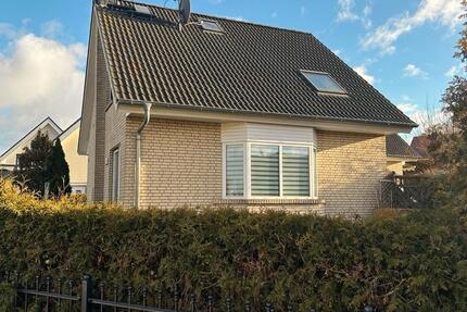 Haus Ahrensfelde - 4 Zimmer, 120 m&sup2;, 480.000&euro; | Angebot:24787681