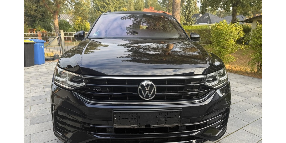 VW Tiguan R-Line Black MATRIX ACC CAM 20 Z HARMAN 57.456 km 31.990 &euro; Berlin 10247