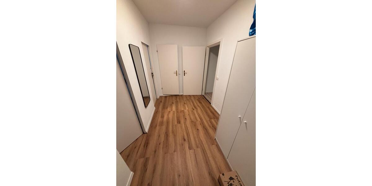 Etagenwohnung Berlin Lichtenberg - 5 Zimmer, 11 m&sup2;, 550&euro; | Angebot:26553790