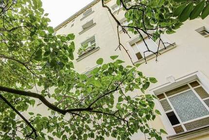 Solides Gründerzeit-Investment: 2 Zimmer, Balkon, Tageslichtbad, Badewanne + VERMIETET + 2 zimmer