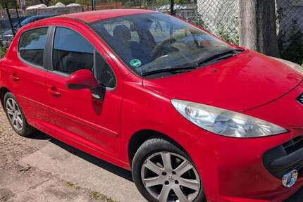 Peugeot 207 200.678 km 500 &euro; Berlin-Karlshorst 10318
