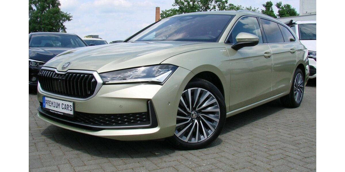 Skoda Superb 2.0TDi 4x4 L&K ACC SHZ LED AHK 360º HUD Can 25.989 km 41.980 &euro; Falkensee 14612