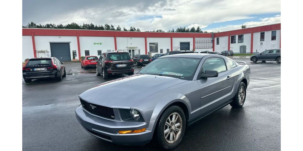 Ford Mustang 104.000 km 10.000 &euro; Velten 16727