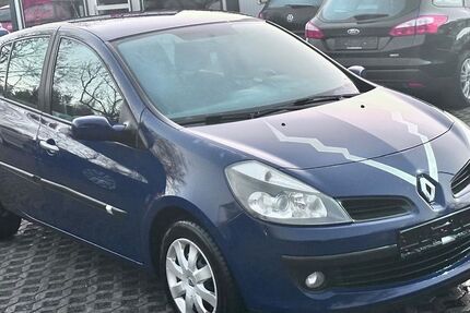 Renault Clio 184.000 km 3.699 &euro; Hoppegarten (Hönow) 15366