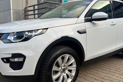 Land Rover Discovery Sport 111.817 km 12.980 &euro; Berlin 13353