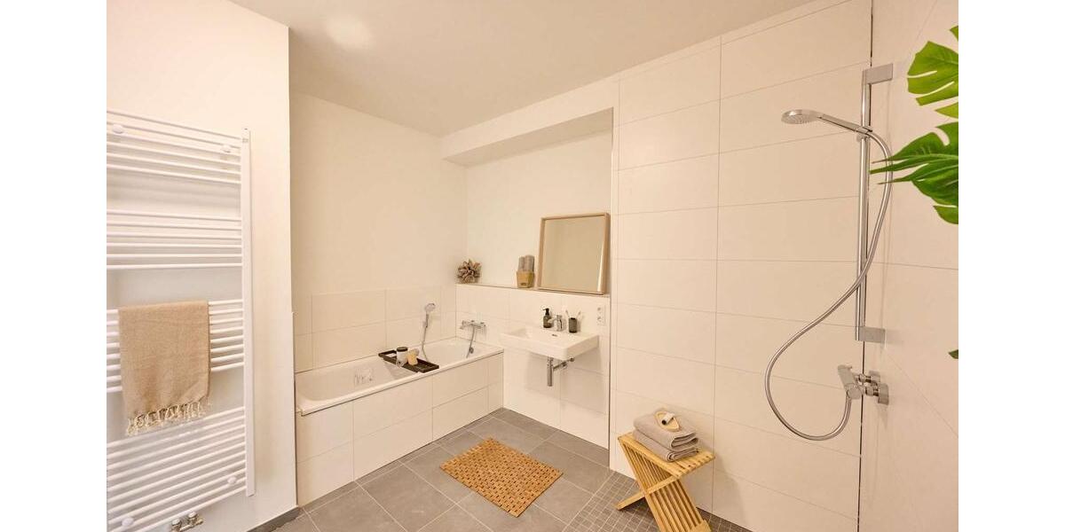 Etagenwohnung Berlin Lichtenberg - 3 Zimmer, 88 m&sup2;, 1.980&euro; | Angebot:23507165