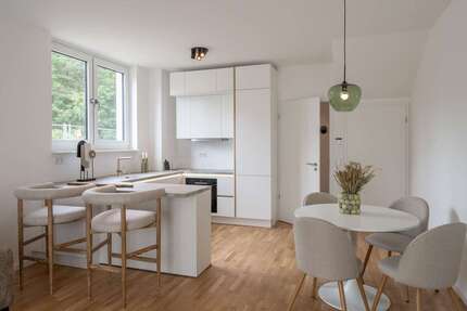 Haus Erkner - 4 Zimmer, 125 m&sup2;, 1.690&euro; | Angebot:24858616