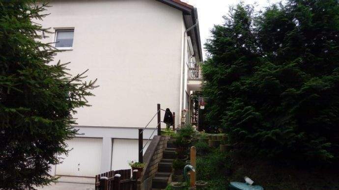 Provisionsfreie 3 Zimmer, Küche, 8 m² Bad, Abstellraum, Terrasse, eingezäunter Garten, Keller, Waschkeller, separate Tiefgarage !