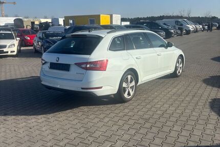 Skoda Superb 250.000 km 8.900 &euro; Mittenwalde 15749