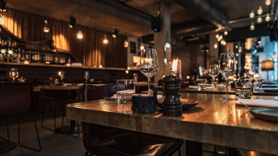 Restaurant in Top-Lage (Wannsee) zu verpachten | Vollküche | Komplett eingerichtet zimmer