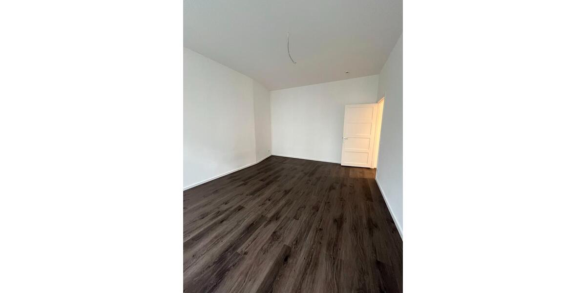 Etagenwohnung Berlin Lichtenberg - 2 Zimmer, 63 m&sup2;, 1.260&euro; | Angebot:26000136