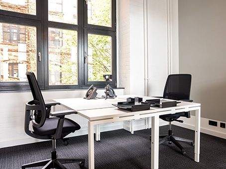 Flexibler Coworking Private Desk in stylischem Fabrikgebäude - 247 zimmer