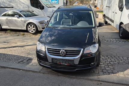 VW Touran 133.000 km 5.330 &euro; Berlin 12105
