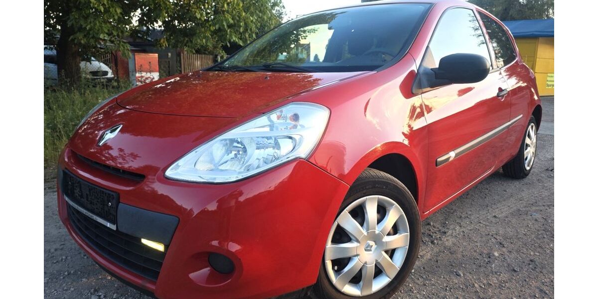 Renault Clio 130.663 km 2.999 &euro; Berlin 13158