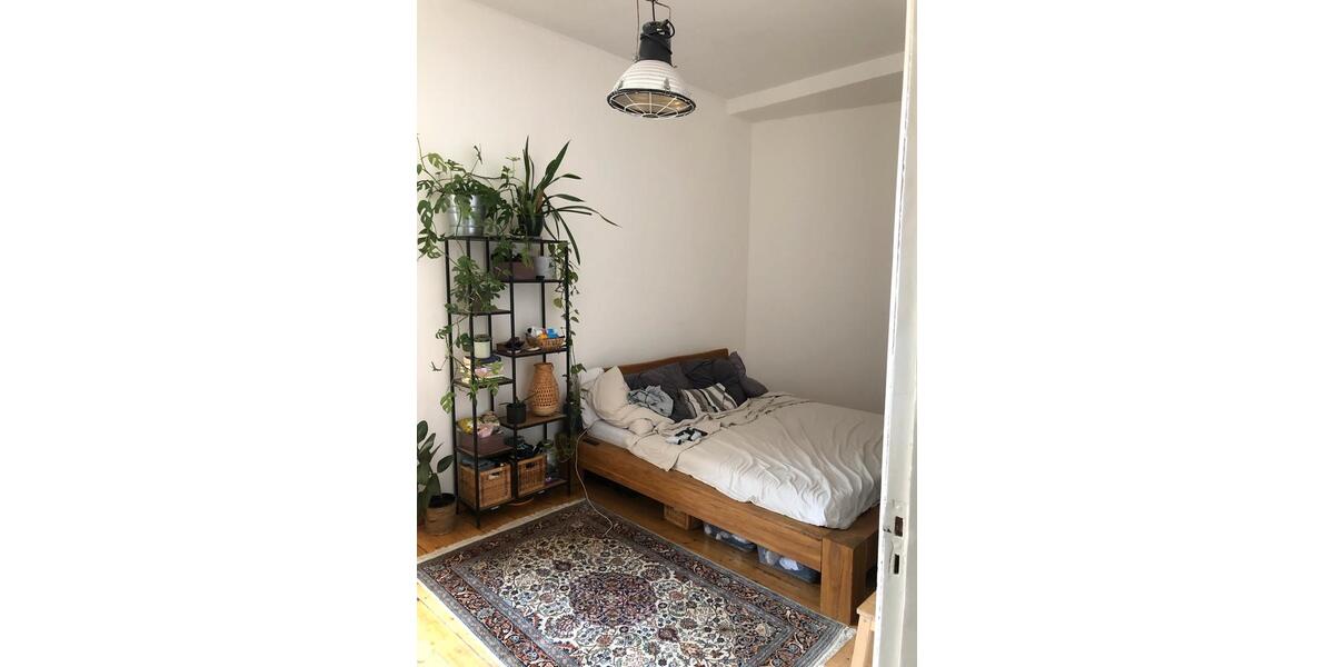 Etagenwohnung Berlin Pankow - 5 Zimmer, 150 m&sup2;, 700&euro; | Angebot:26213319