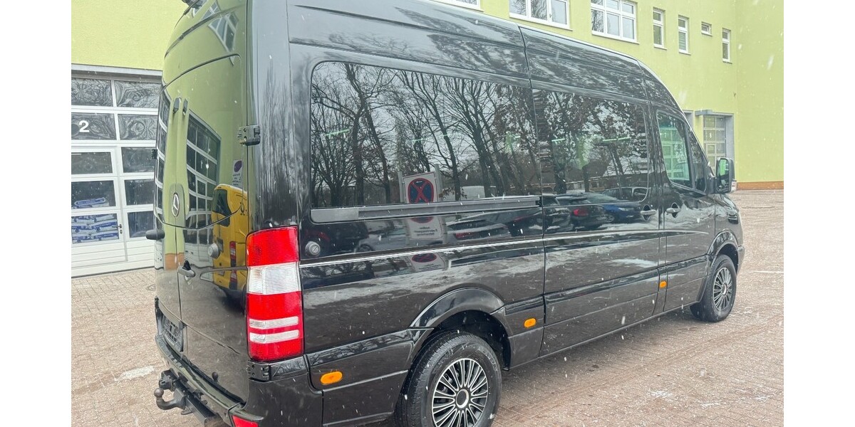 Mercedes-Benz Sprinter 379.761 km 15.990 &euro; Berlin 10178