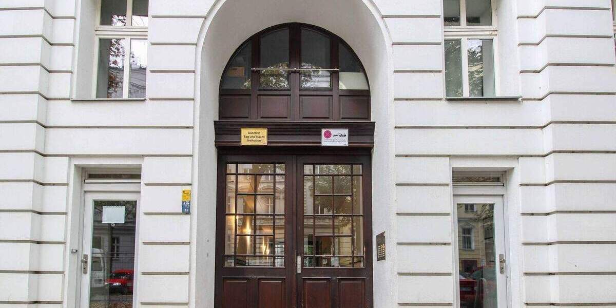 2 Zimmer mit Option auf mehr! Stilvolle Altbauwohnung mit großem Balkon trifft neue Ideen 2 zimmer