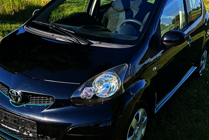Toyota Aygo (X) 66.900 km 4.990 &euro; Berlin 10119