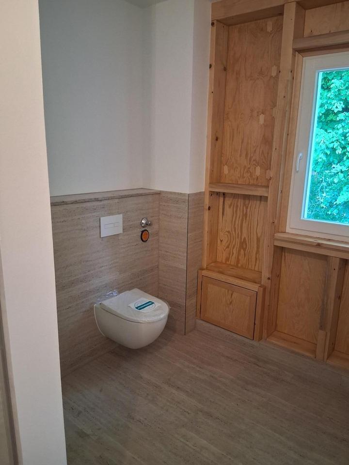 Schöne neu errichtete 3 bis 4 Zimmer-Dachgeschosswohnung mit geh. Innenausstattung und Dachterrasse zimmer