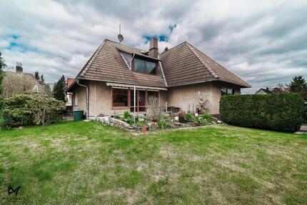 Haus Berlin Reinickendorf - 5 Zimmer, 180 m&sup2;, 2.490&euro; | Angebot:26399449