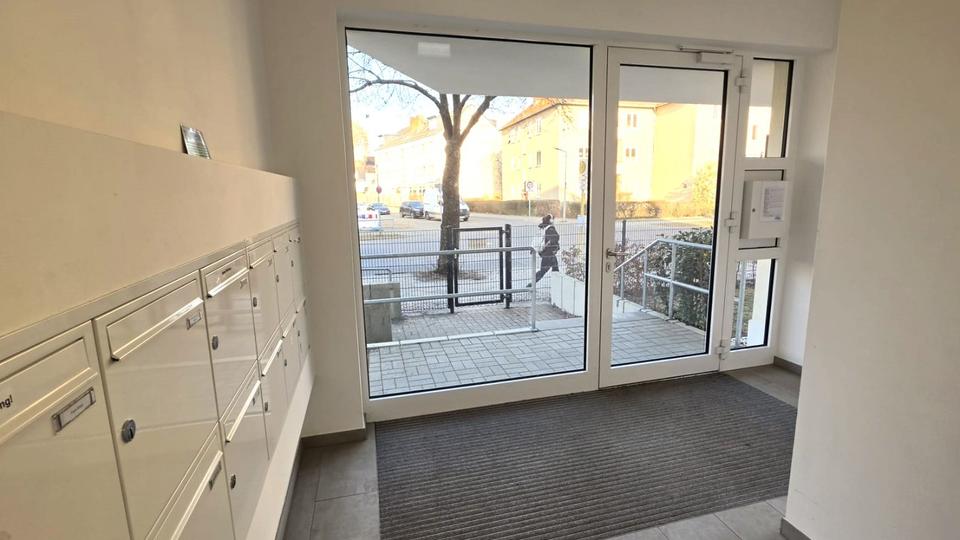 Dachgeschoßwohnung Berlin Reinickendorf - 3 Zimmer, 93 m&sup2;, 2.418&euro; | Angebot:25805999