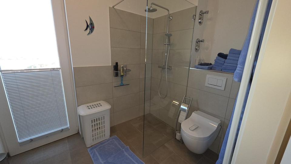 Dachgeschoßwohnung Berlin Reinickendorf - 3 Zimmer, 93 m&sup2;, 2.418&euro; | Angebot:25805999