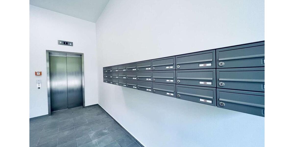 Etagenwohnung Berlin Tempelhof-Schöneberg - 2 Zimmer, 73 m&sup2;, 1.950&euro; | Angebot:26252031