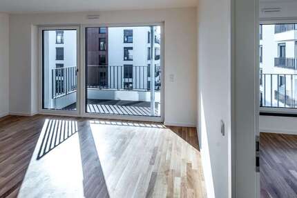 Wohnung zum Mieten in Berlin 1.105 € 50.55 m² 2 zimmer