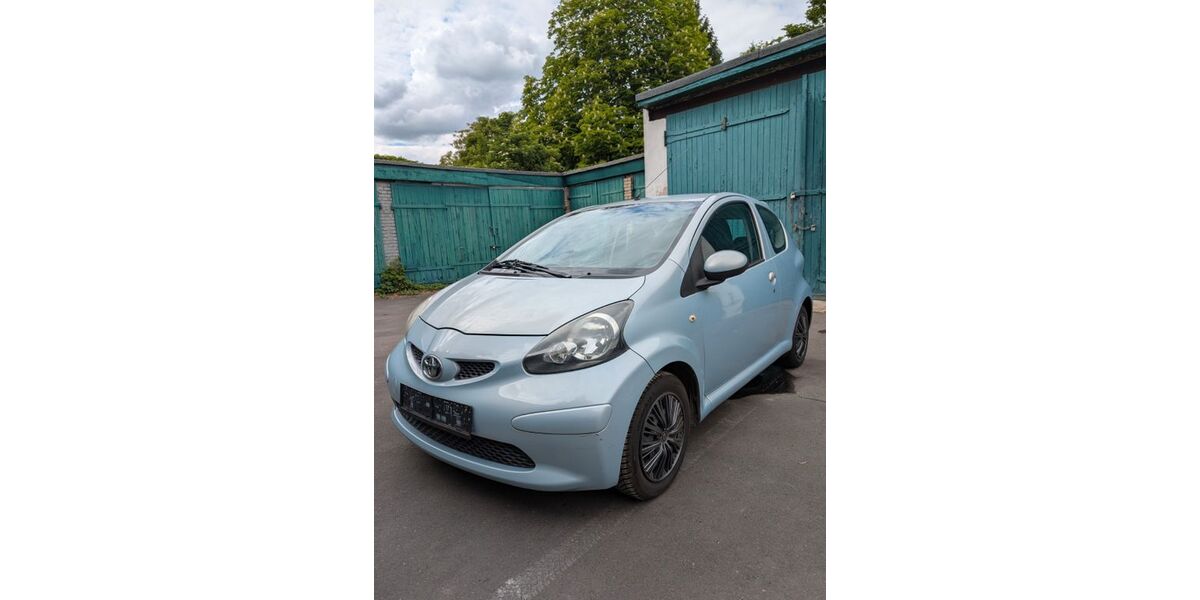 Toyota Aygo (X) 123.375 km 2.000 &euro; Berlin 12099