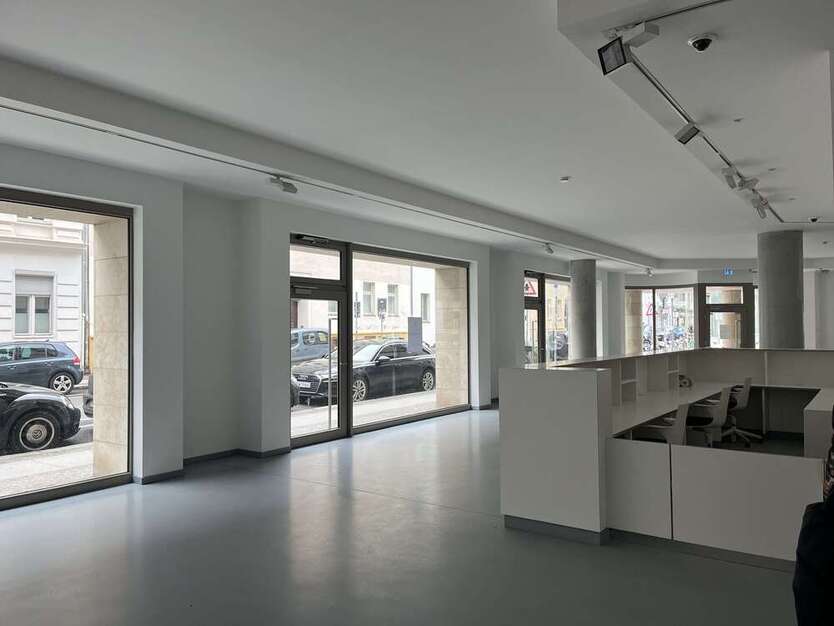 Einzelhandel in Berlin 2.500.000 € 369.17 m²