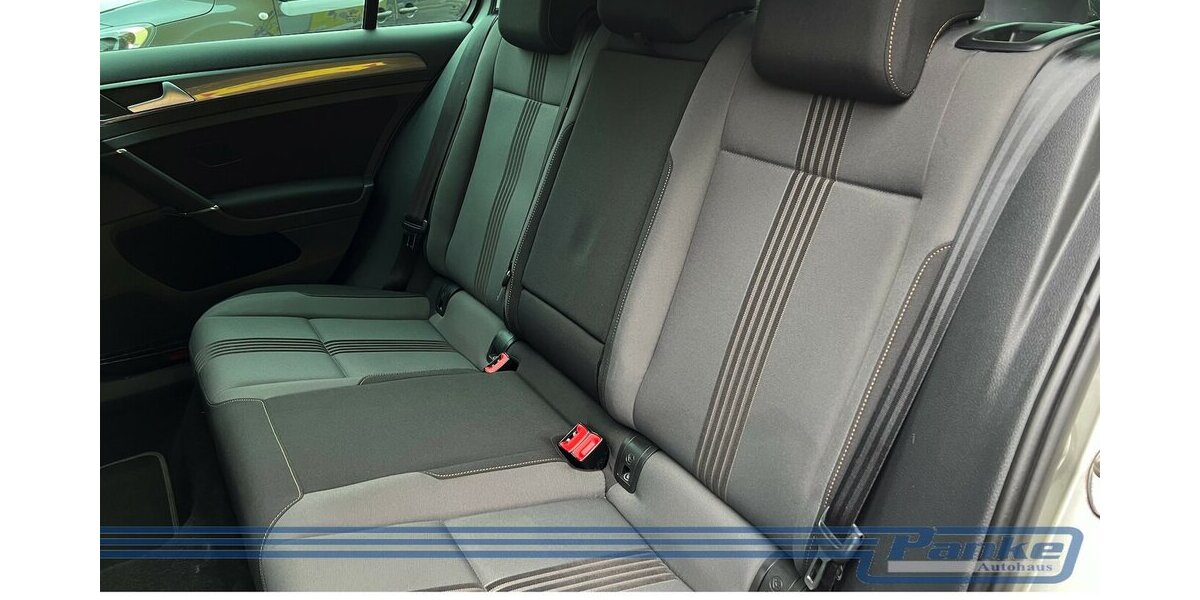 VW Golf VII Allstar BMT*PDC*Xenon*SHZ*Tempo* 94.457 km 12.990 &euro; Berlin 13187