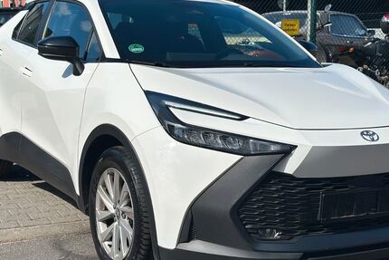 Toyota C-HR 29.000 km 24.400 &euro; Berlin 12359