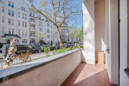 Wohnung Berlin Charlottenburg-Wilmersdorf - 3.5 Zimmer, 136 m&sup2;, 950.000&euro; | Angebot:27022392