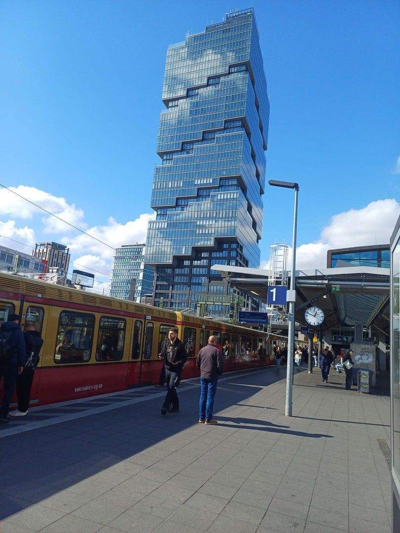 Dachgeschoss Wohnung mit Panorama im Zentrum Berlins nahe Warschauer Brücke - 3 zimmer