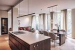 Luxury. Location. Lifestyle. - Designikone an der Spree