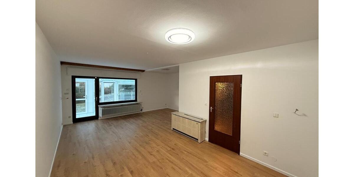 Einfamilienhaus Berlin Reinickendorf - 5 Zimmer, 92 m&sup2;, 3.000&euro; | Angebot:24812608