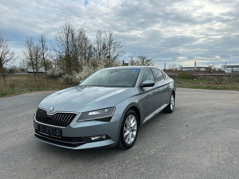Skoda Superb 138.000 km 14.990 € Mittenwalde 15749