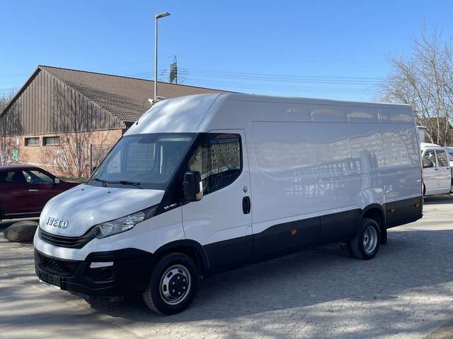 IVECO Daily 279.000 km 11.990 &euro; Berlin 12681