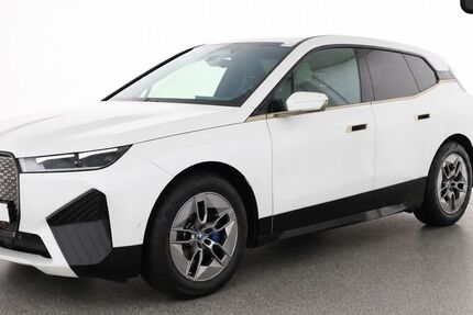 BMW iX 29.529 km 40.880 &euro; Schönefeld 12529