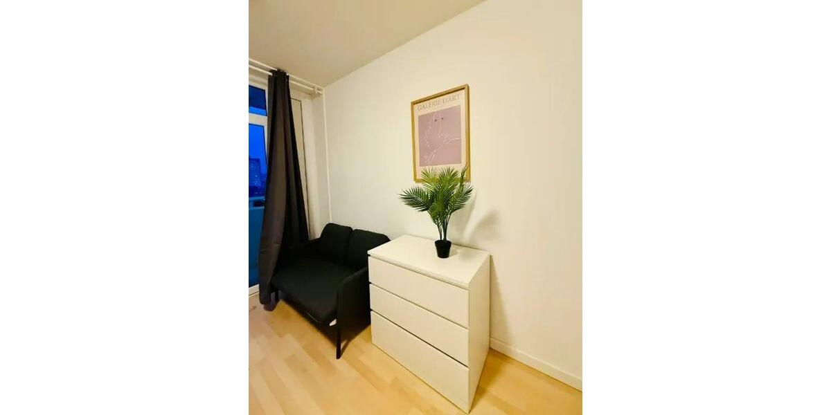 Etagenwohnung Berlin Lichtenberg - 1 Zimmer, 25 m&sup2;, 900&euro; | Angebot:26193295