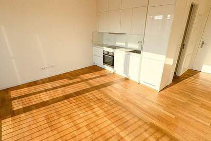 Wunderschöne Ein-Zimmerwohnung mit Sicht auf den Fernsehturm erwartet Sie in der Europacity 1 zimmer