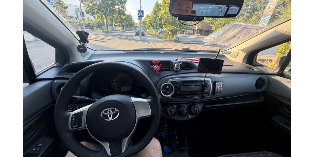Toyota Auris 67.000 km 6.550 &euro; Berlin 13507