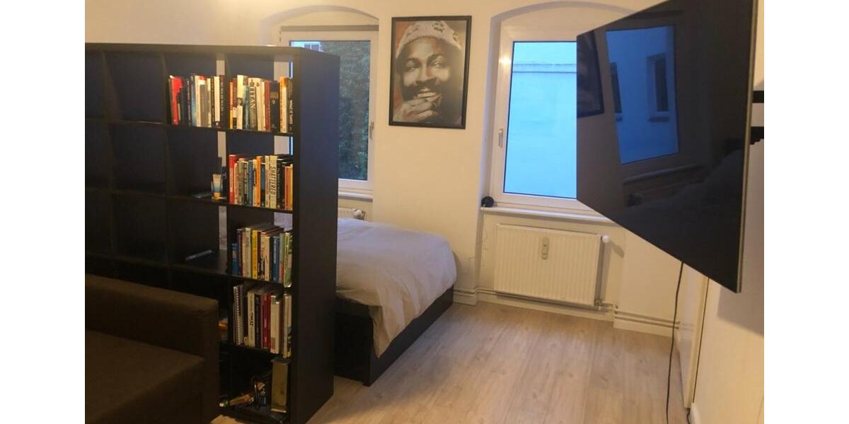 Erdgeschoßwohnung Berlin Charlottenburg-Wilmersdorf - 1 Zimmer, 33 m&sup2;, 650&euro; | Angebot:25958931