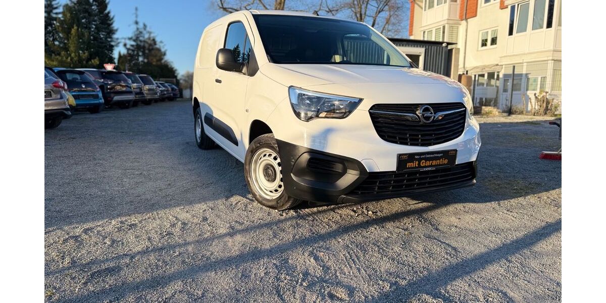 Opel Combo 30.000 km 12.090 &euro; Blankenfelde - Mahlow OT Dahlewitz 15827