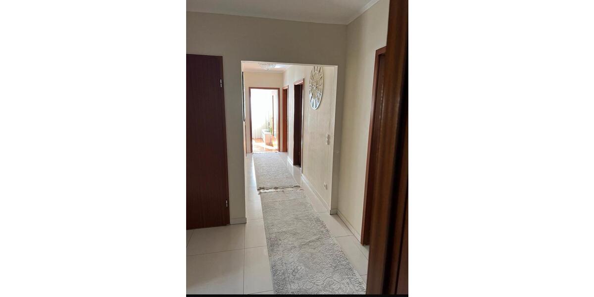 Einfamilienhaus Berlin Neukölln - 6 Zimmer, 250 m&sup2;, 3.500&euro; | Angebot:26443798
